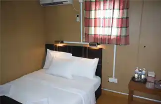 Mabul Inn Room
