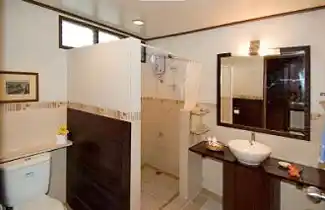 Mabul Luxury Bathroom Mabul Water Bungalows Luxury Bathroom