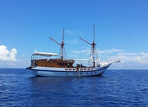 Putry Pom Pom Liveaboard