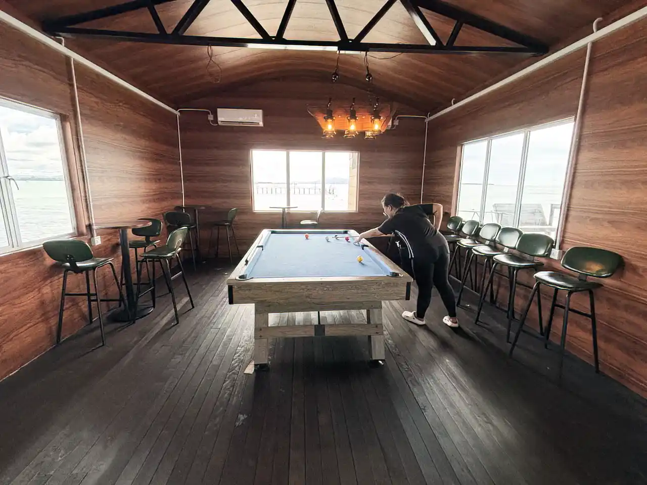 Crystal Billard & Snooker Room Crystal Billard & Snooker Room